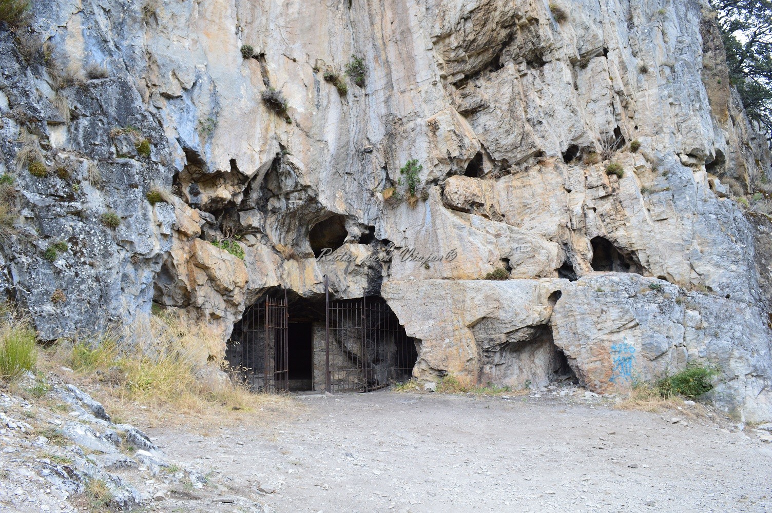 Ruta a la Cueva de San Genadio